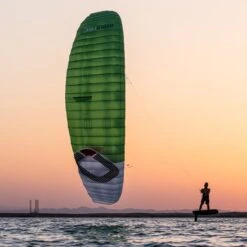 Ozone Hyperlink V3 Convertible Open/Closed Cell Foil Kite Discounts Apply ! -Roxy Store ozone hyperlink v3 size bar 4