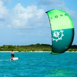 Slingshot UFO V2 Limited Edition Green Zero Strut Foil Kite - 30% Off Discounts Apply ! -Roxy Store slingshot 2023 ufo v2 limited edition green size 4