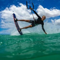 Slingshot Asylum V6 - Big Air / Freestyle Twintip Kiteboard Discounts Apply ! -Roxy Store slingshot twintip asylum v6 size 3